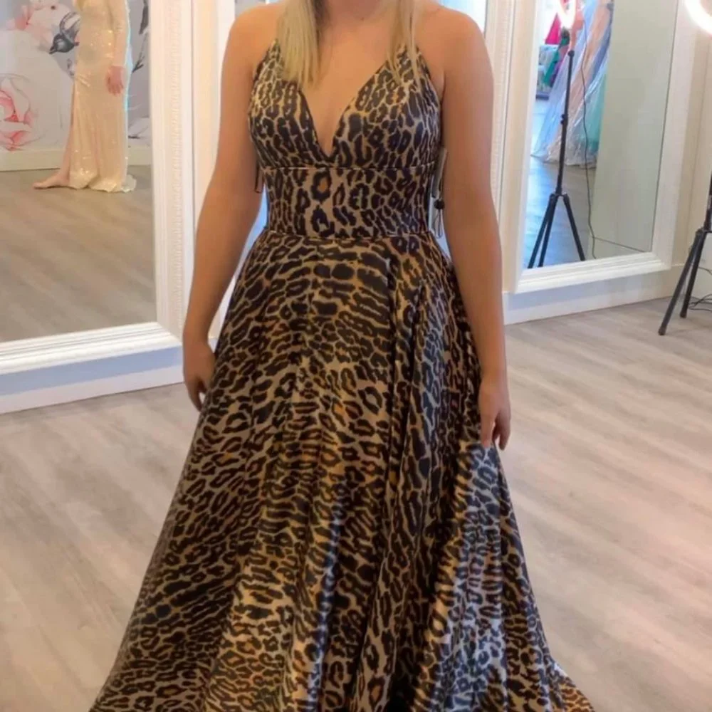 Sherri Hill Prom Dress - Picture 1 of 4